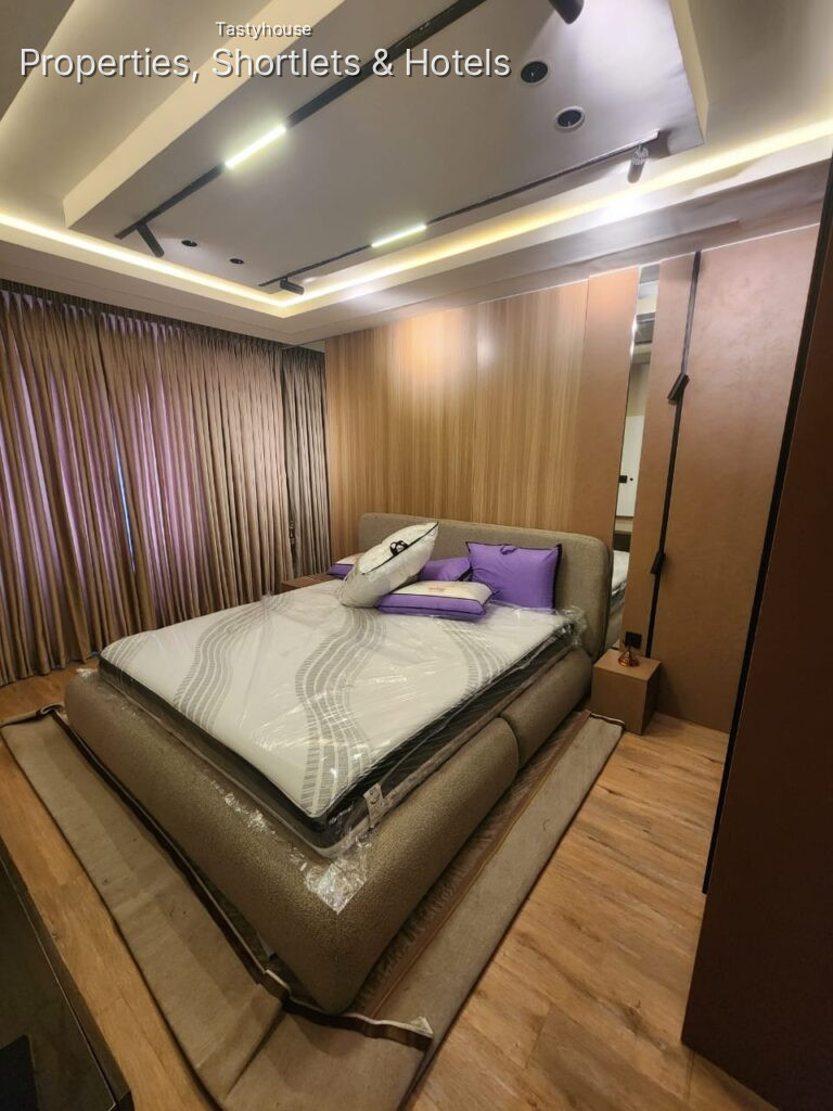 Fully furnished 3-bedroom apartment
