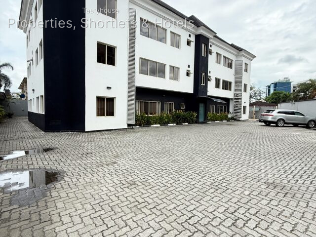 3 – BEDROOM APARTMENT WITH BỌ