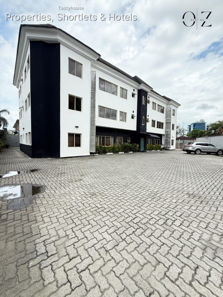 3 – BEDROOM APARTMENT WITH BỌ