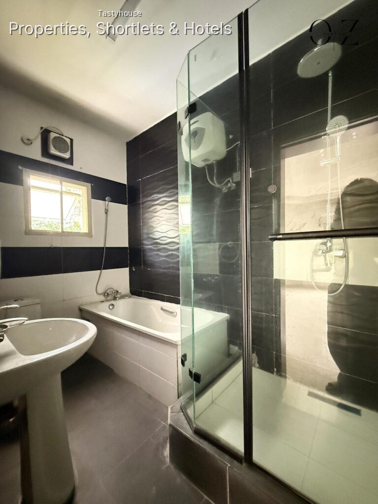 3 – BEDROOM APARTMENT WITH BỌ