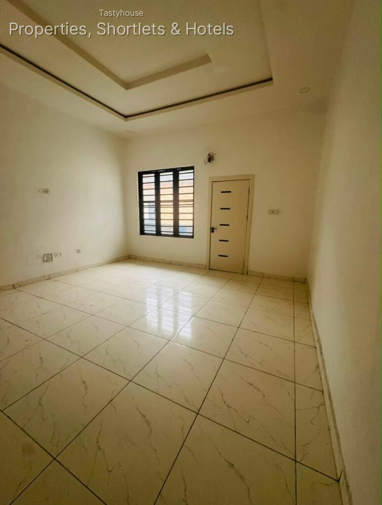 Newly built 4 bedroom Terrace duplex