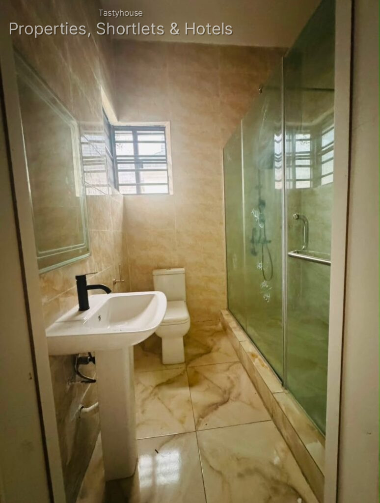 Newly built 4 bedroom Terrace duplex