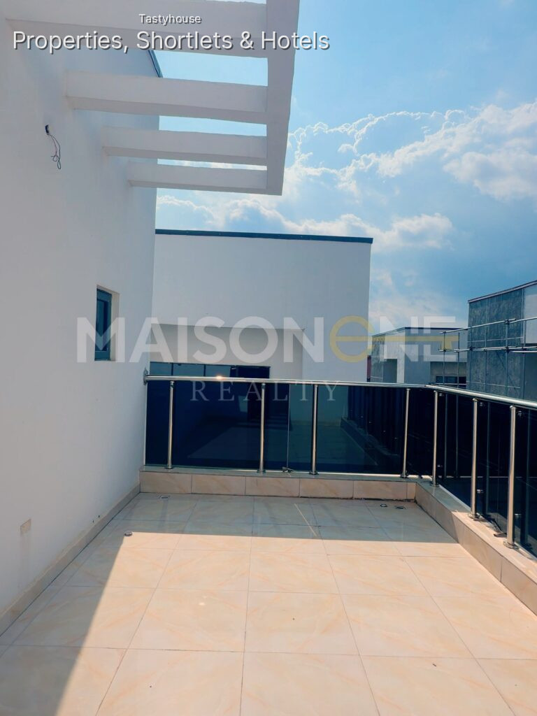 6-Bedroom Fully Detached Duplex