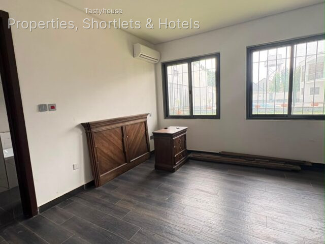 3 – Bedroom Flat