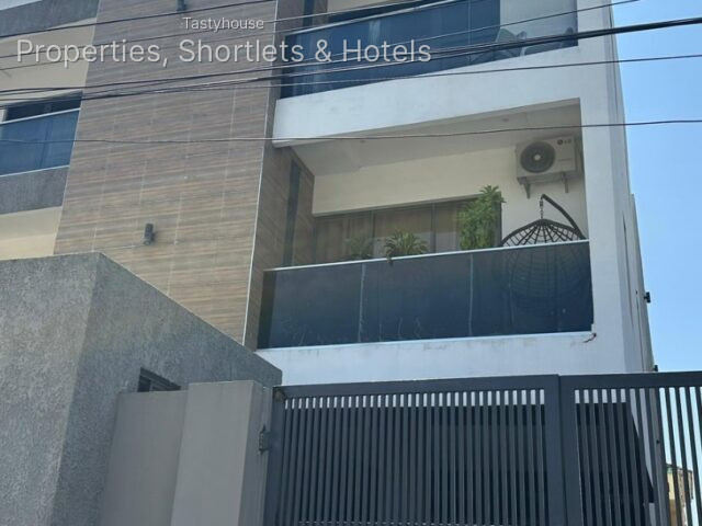 2 – Bedroom Flat