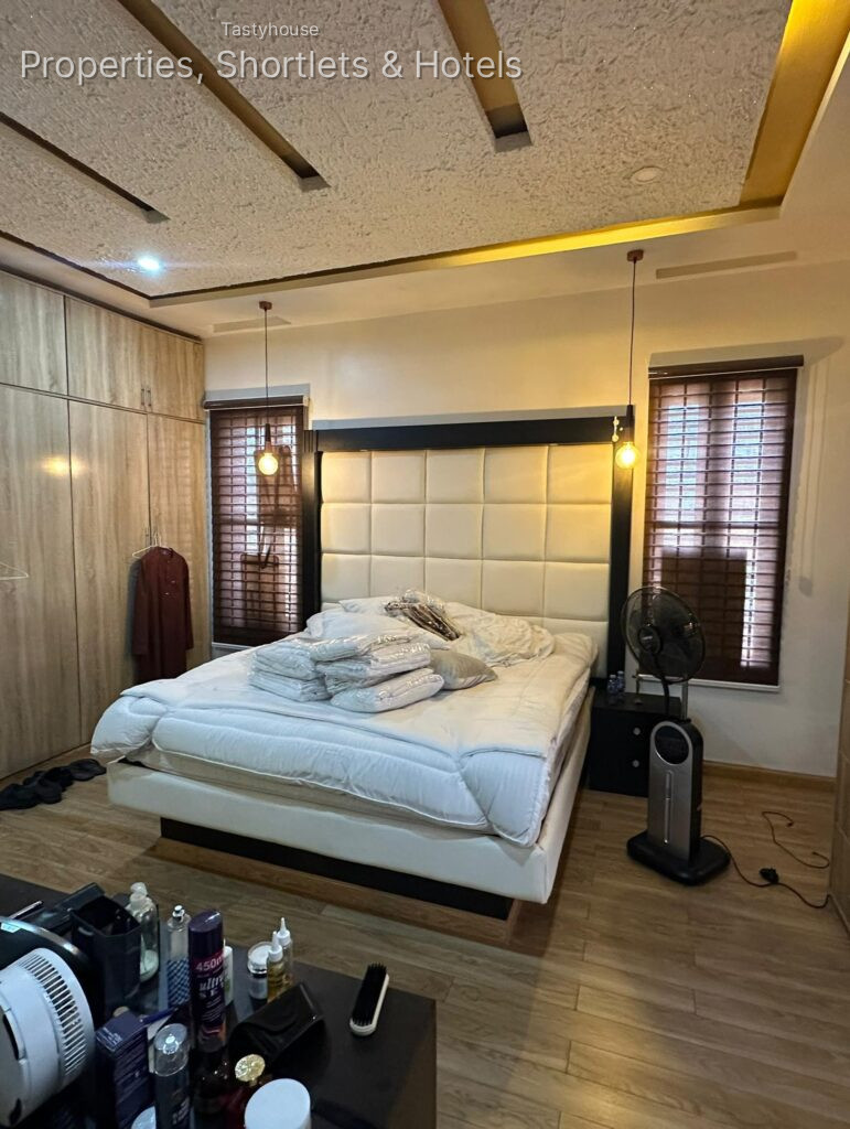 2 – Bedroom Flat