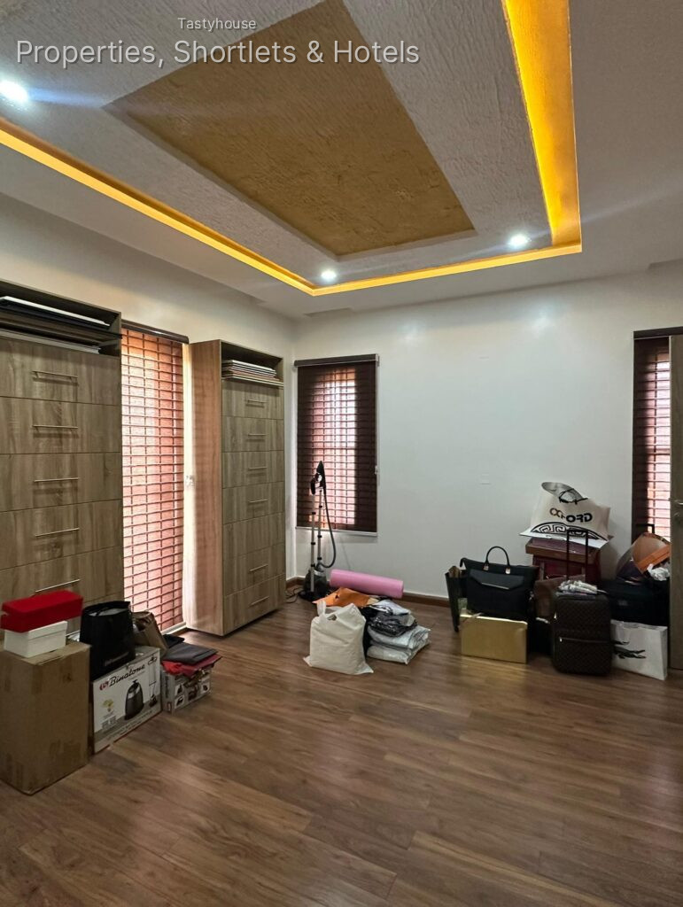 2 – Bedroom Flat