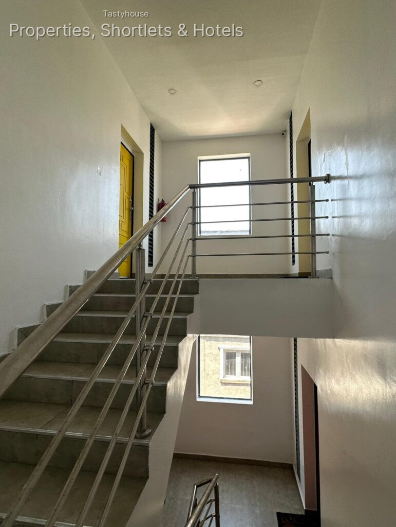 2 – Bedroom Flat