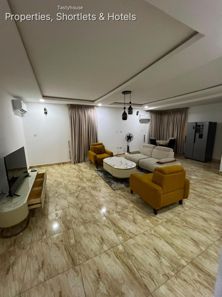 Luxuriously furnished 3bedroom Apartment