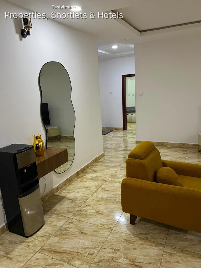 Luxuriously furnished 3bedroom Apartment