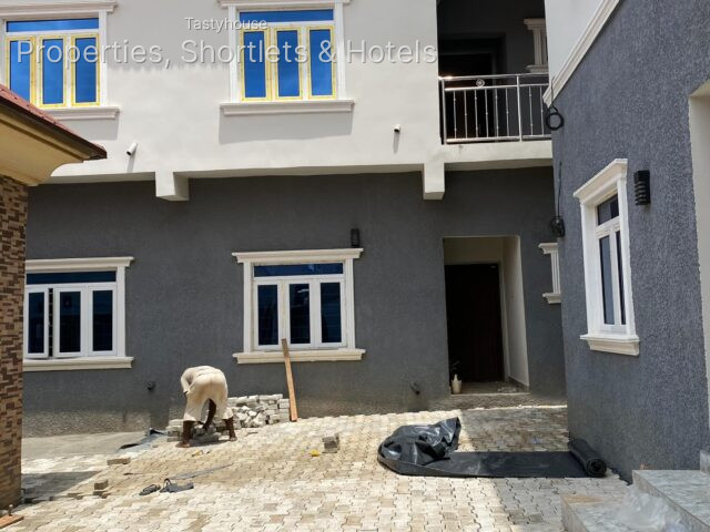 1 – Bedroom Flat