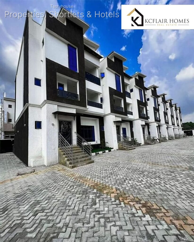 4BEDROOM TERRACE DUPLEX with a BỌ