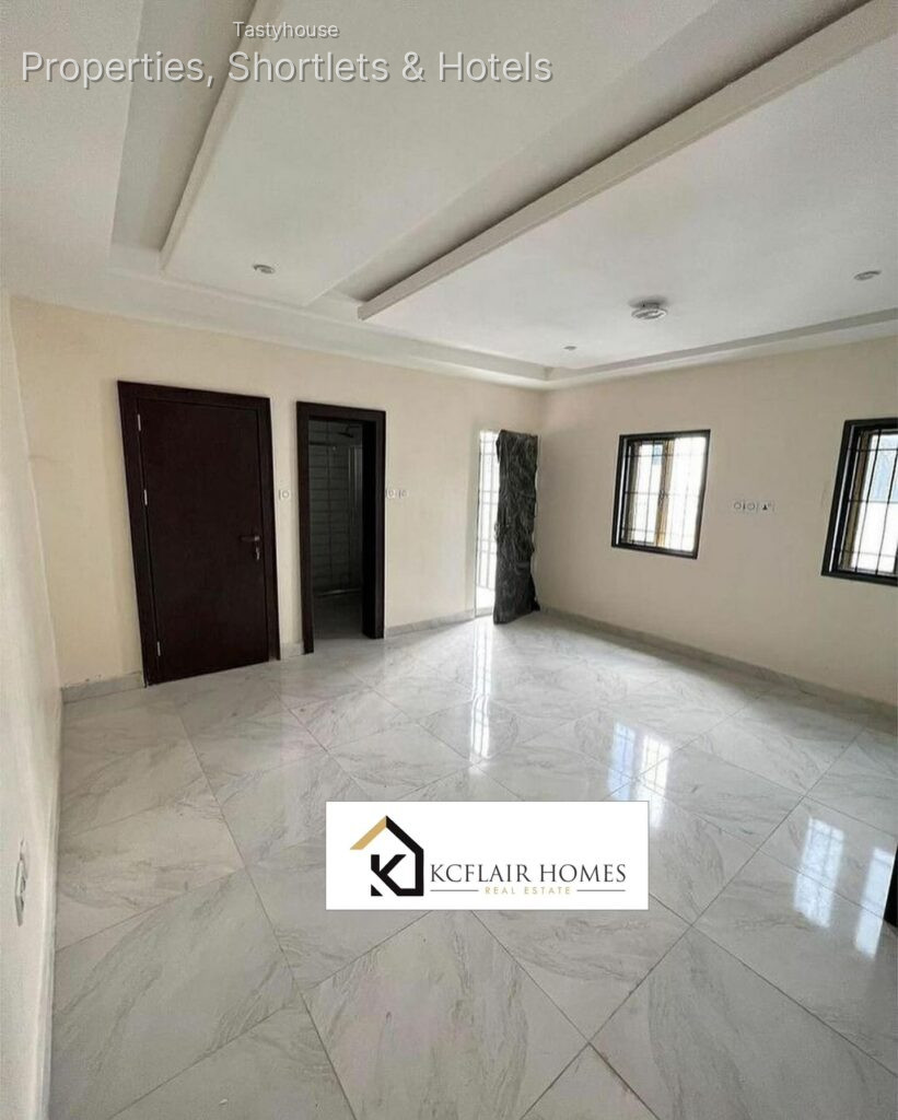 4BEDROOM TERRACE DUPLEX with a BỌ