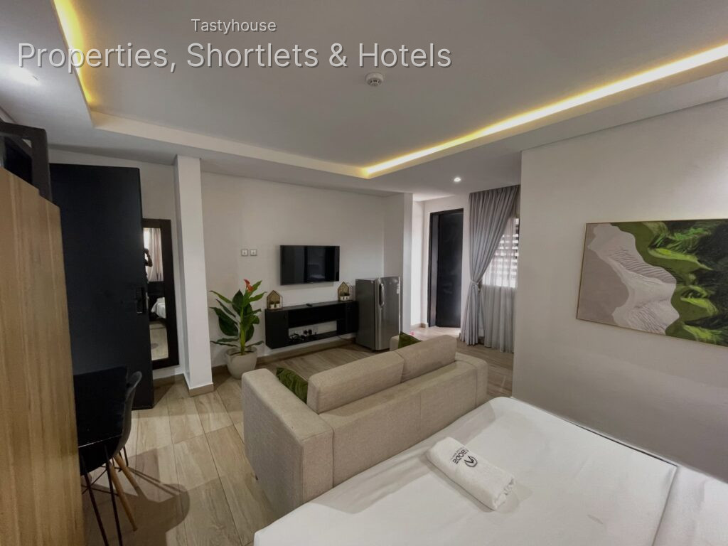 Studio Apartment
