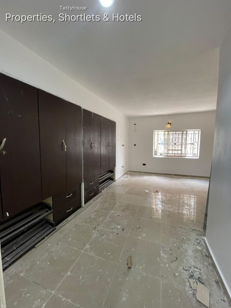 4 Bedroom Semi Detached Duplex