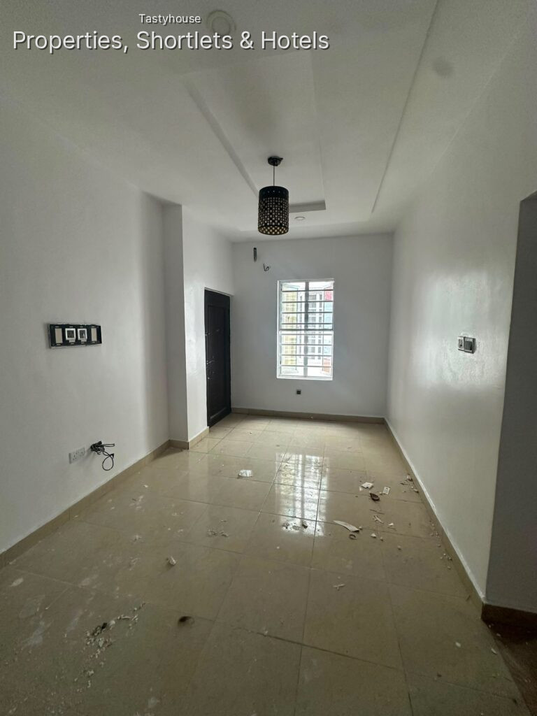 4 Bedroom Semi Detached Duplex