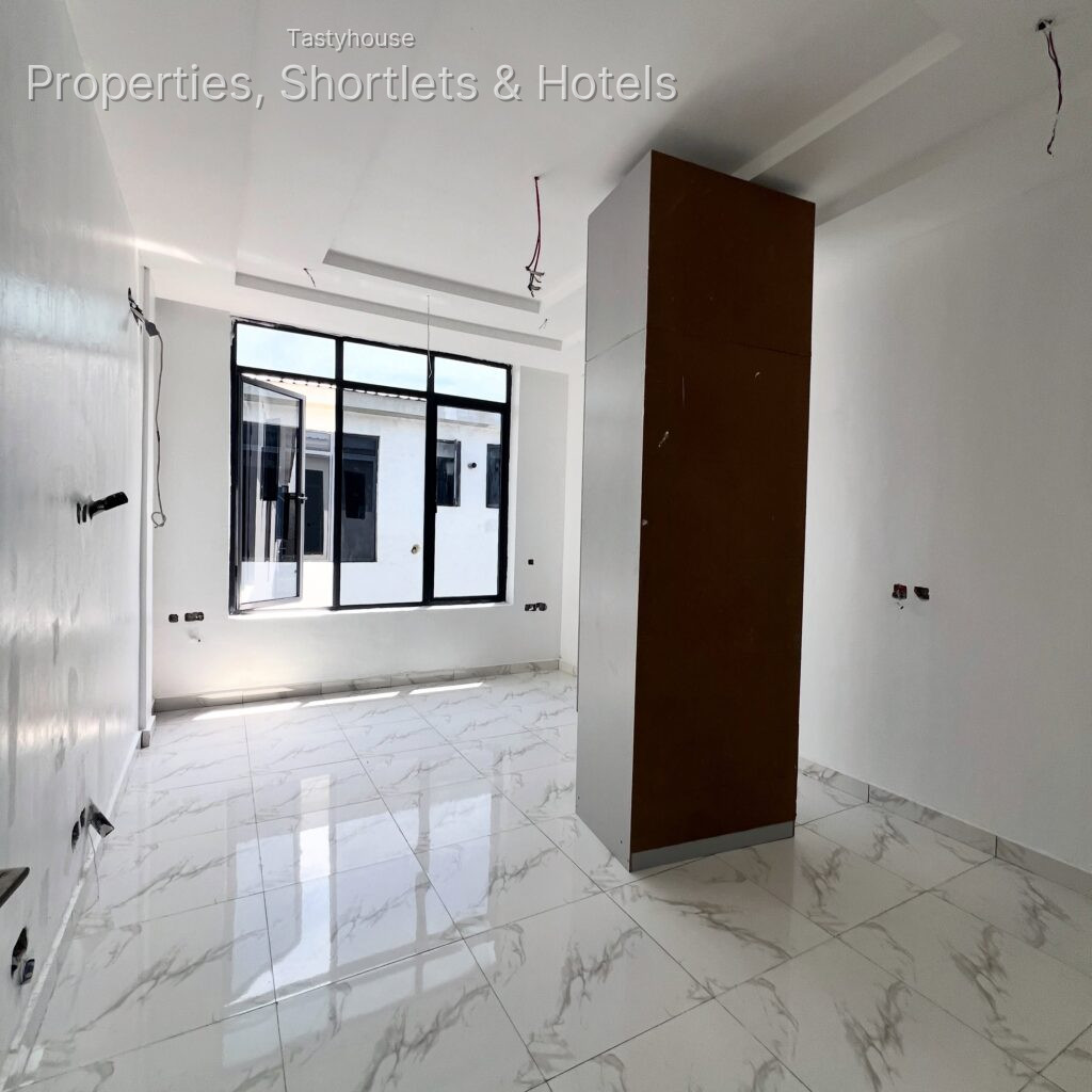 Brand New 2 Bedroom Penthouse |