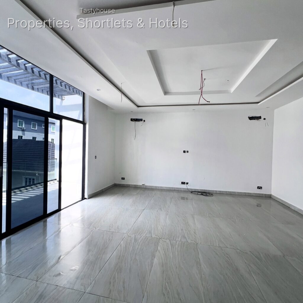 Brand New 2 Bedroom Penthouse |