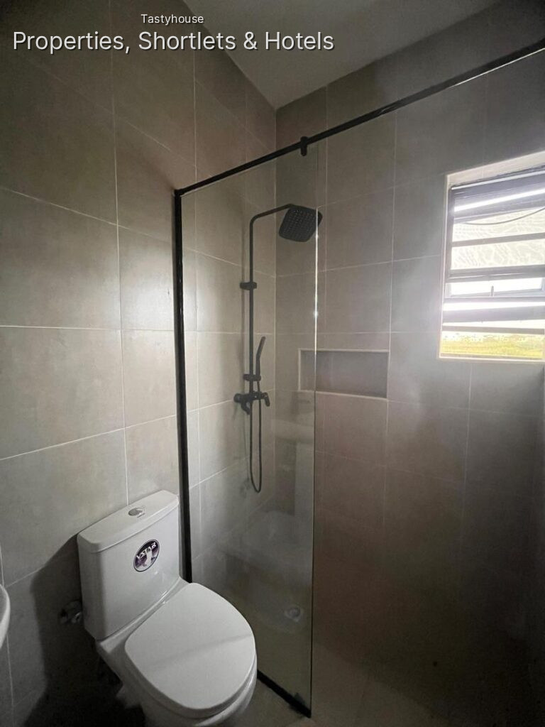 A LOVELY 4 BEDROOM TERRACE