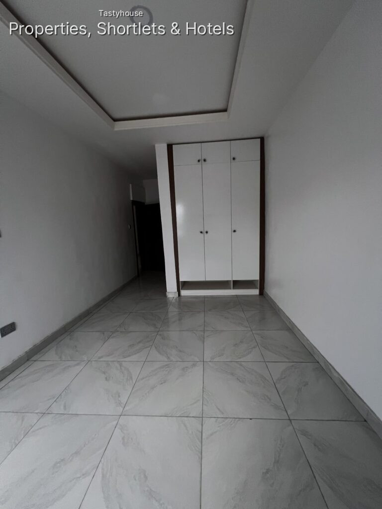4-BEDROOM TERRACE DUPLEX