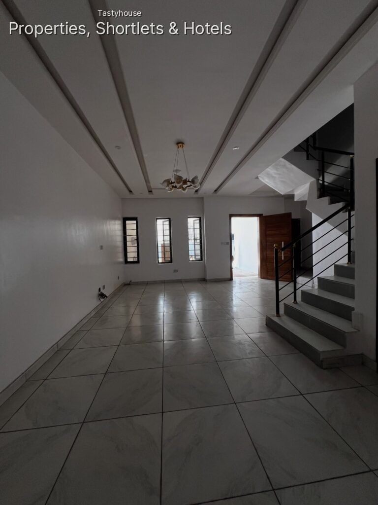 4-BEDROOM TERRACE DUPLEX