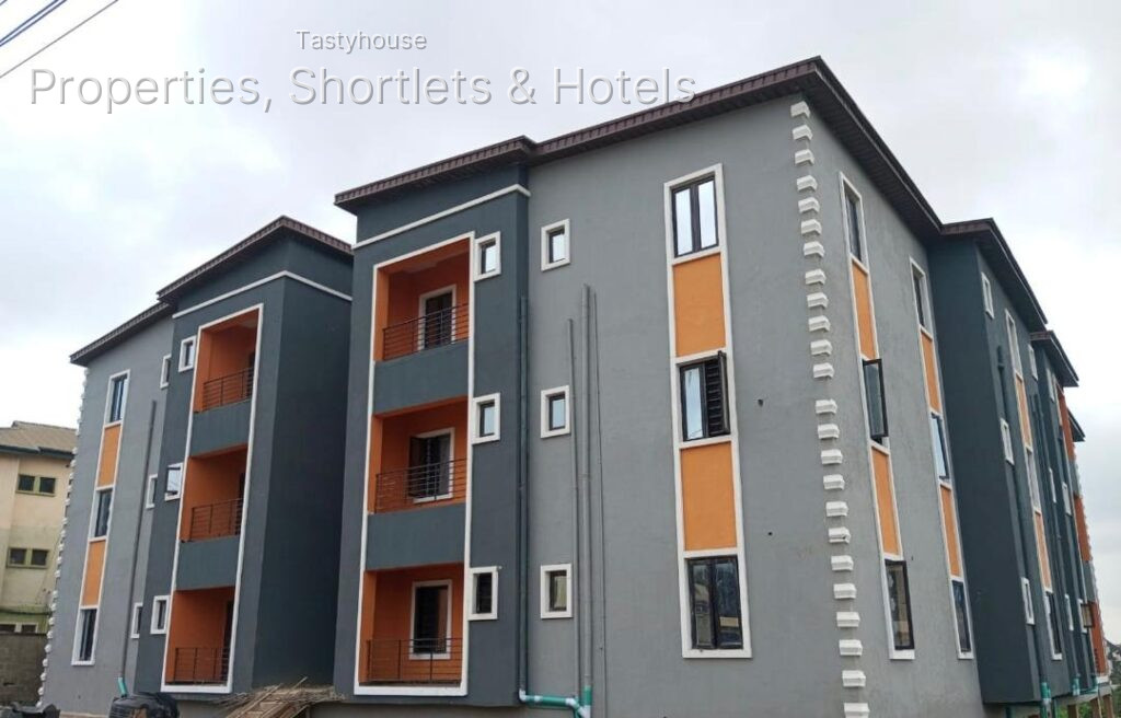 3-Bedroom Flat + BỌ