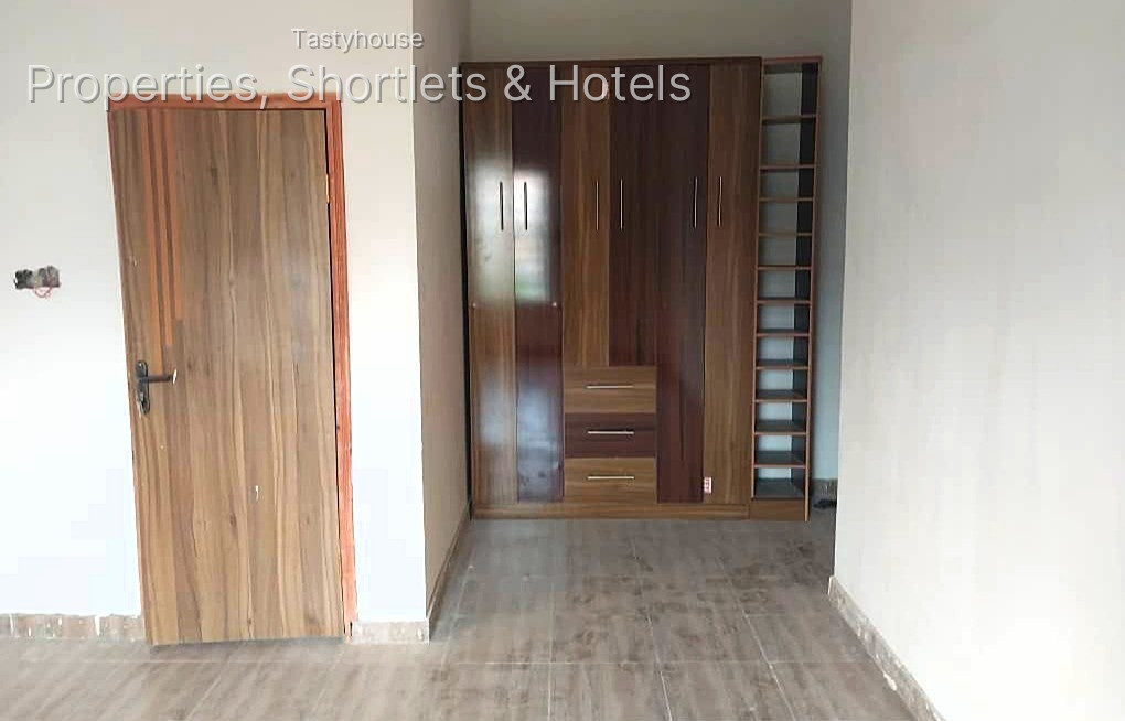 3-Bedroom Flat + BỌ