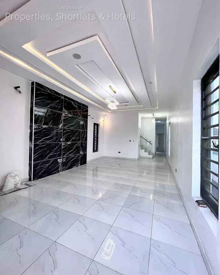 4 Bedroom Duplex
