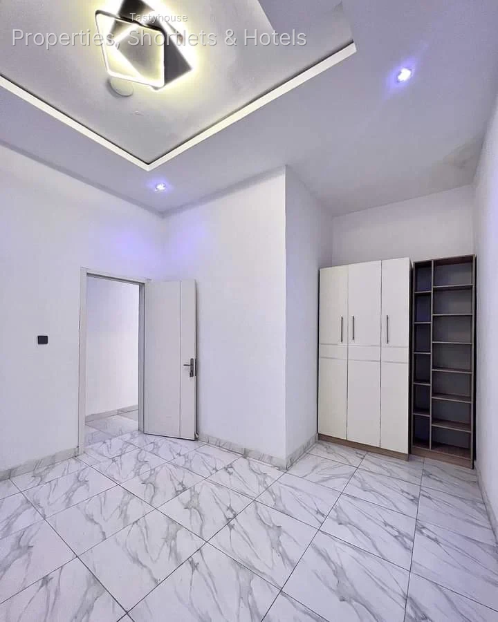 4 Bedroom Duplex