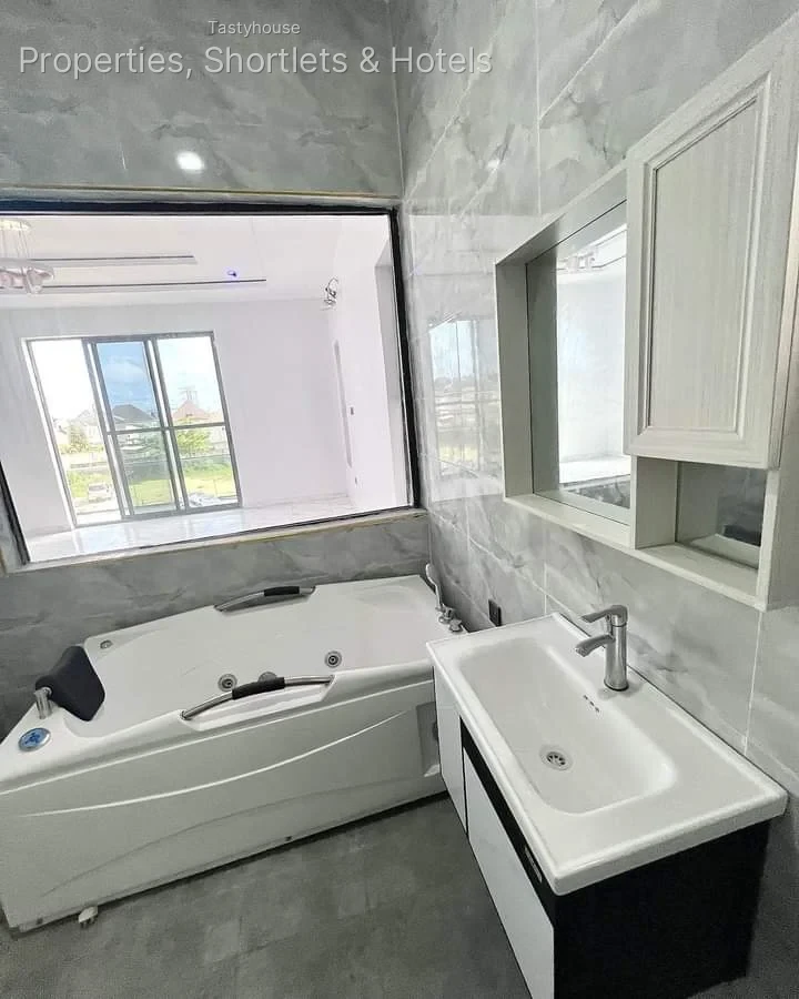 4 Bedroom Duplex