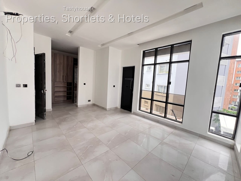 A finished 4 bedroom semi detached housewith all rooms en-suite, fitted kitchen, boysquarters