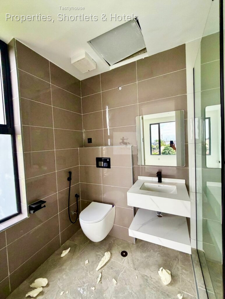 Luxury Apartment Building 2 Bedroom Apartment