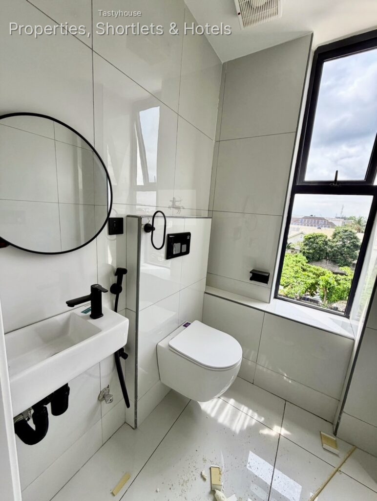 Luxury Apartment Building 2 Bedroom Apartment