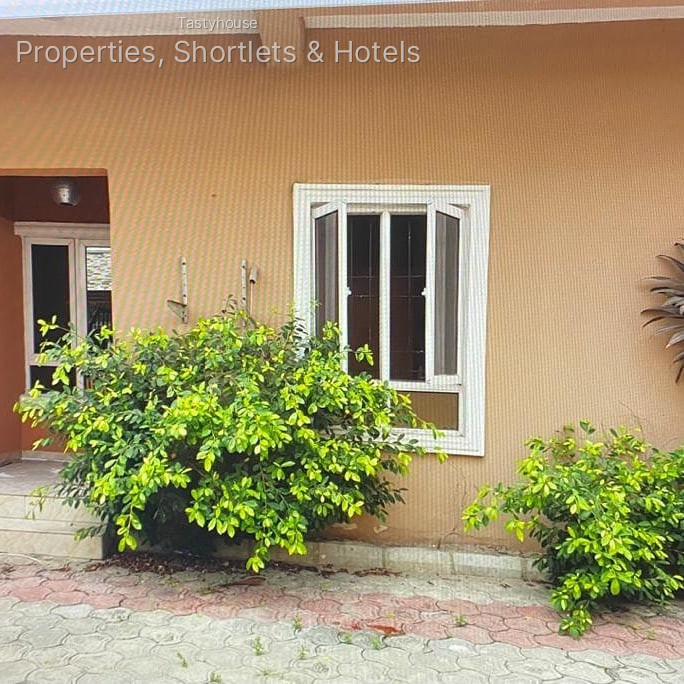 5 BEDROOM SEMI-DETACHED HOUSE PLUS 2ROOM BỌ