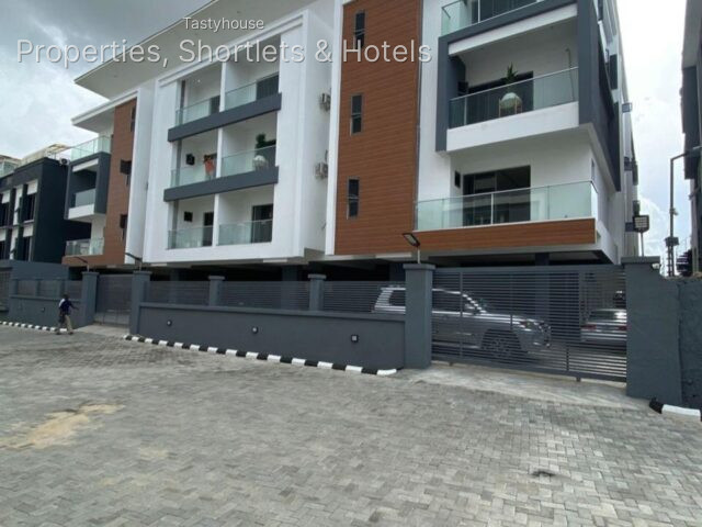 Luxury 3-BedroomApartment with BQ