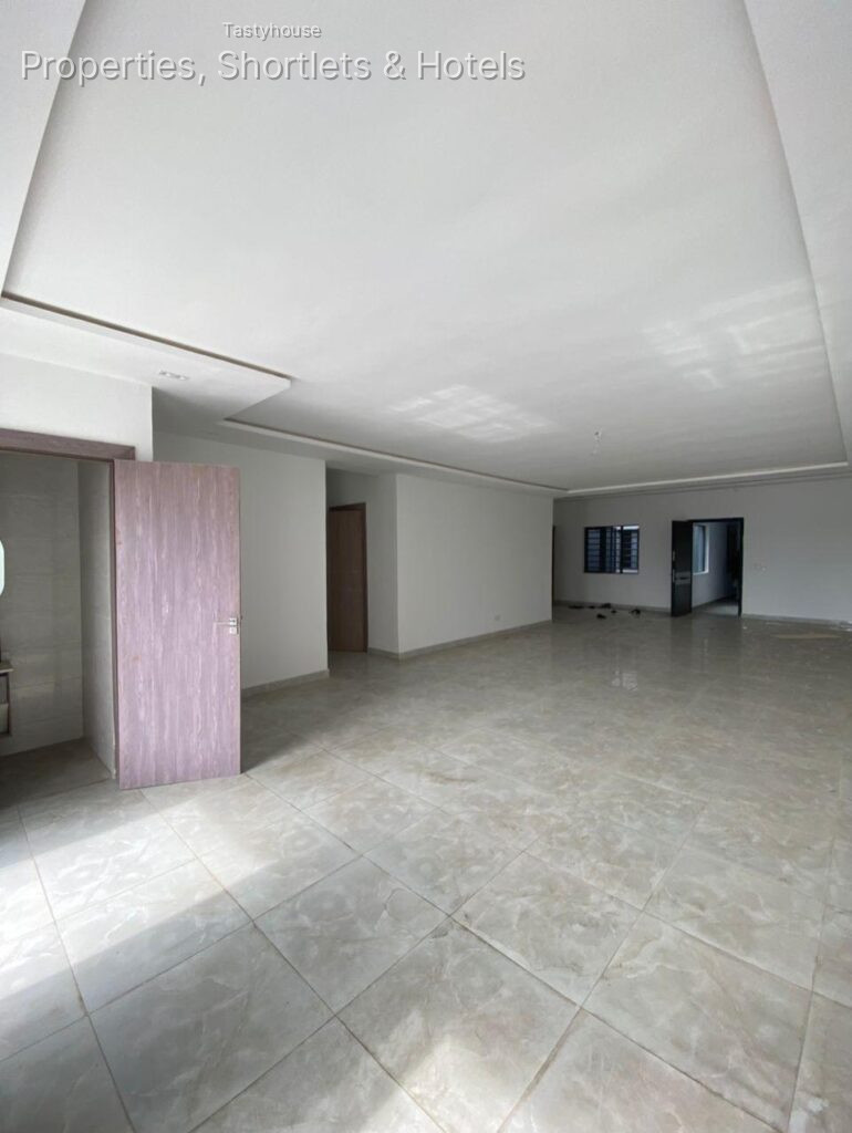 Luxury 3-BedroomApartment with BQ