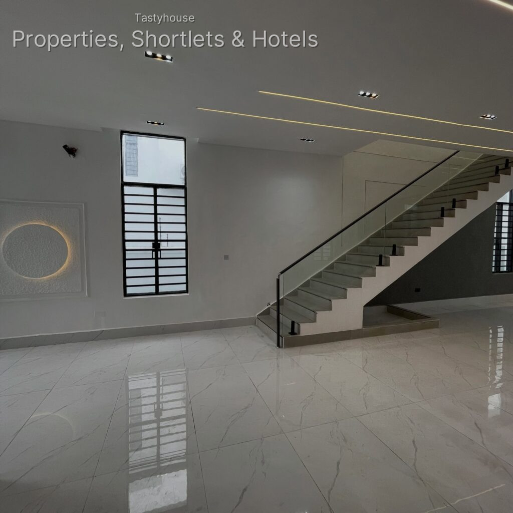 4 Bedroom duplex