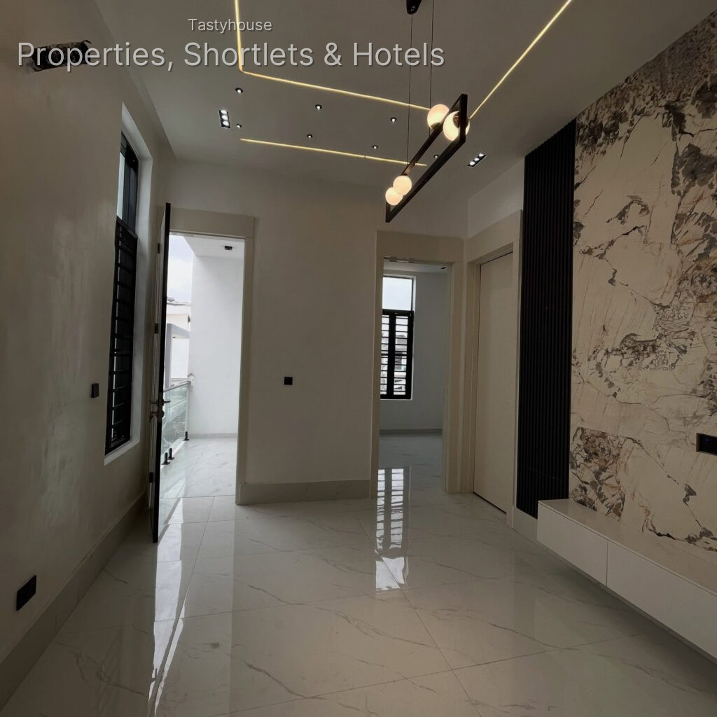 4 Bedroom duplex