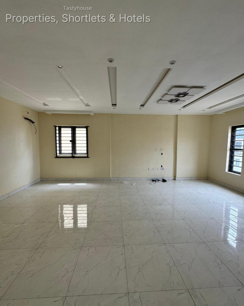 LOVELY BUILT 3 BEDROOM APARTMENT WITH BỌ