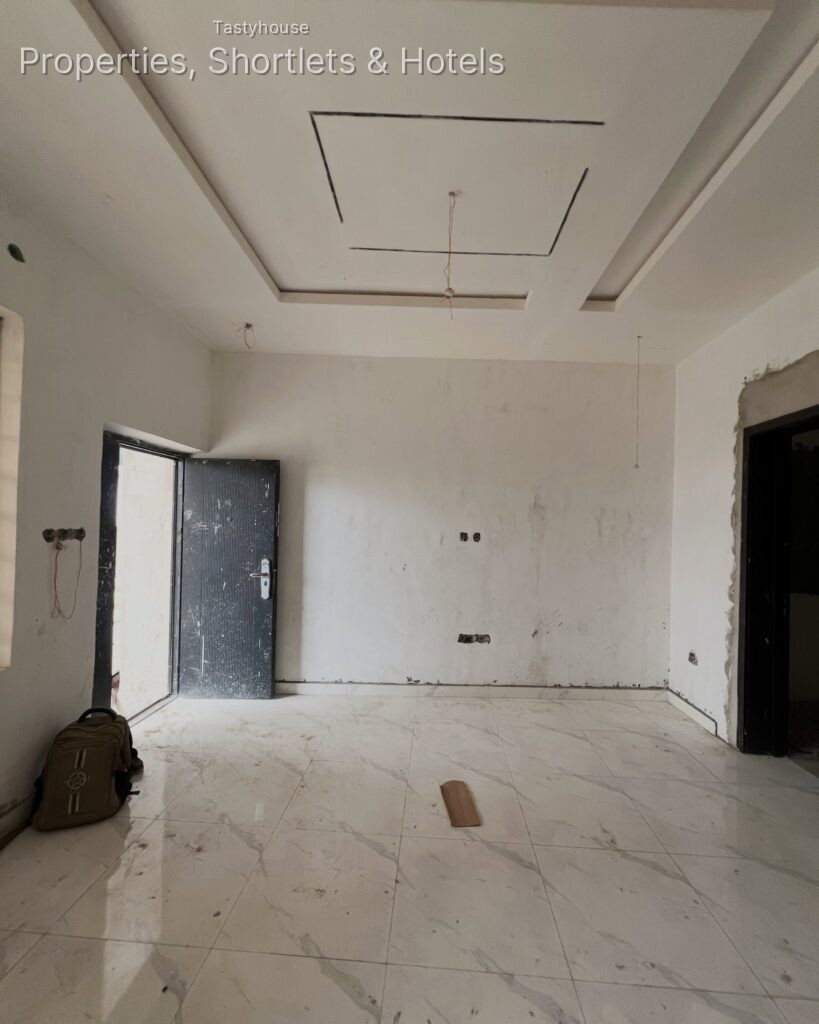 3-BEDR0OM TERRACE DUPLEX