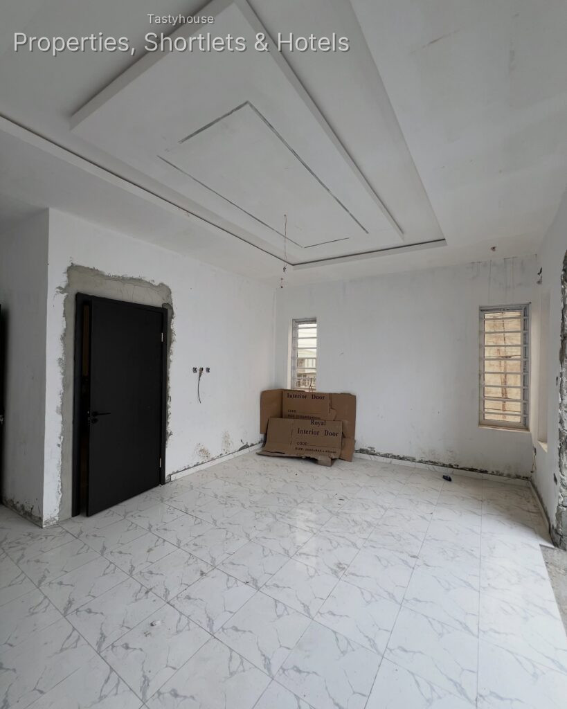 3-BEDR0OM TERRACE DUPLEX