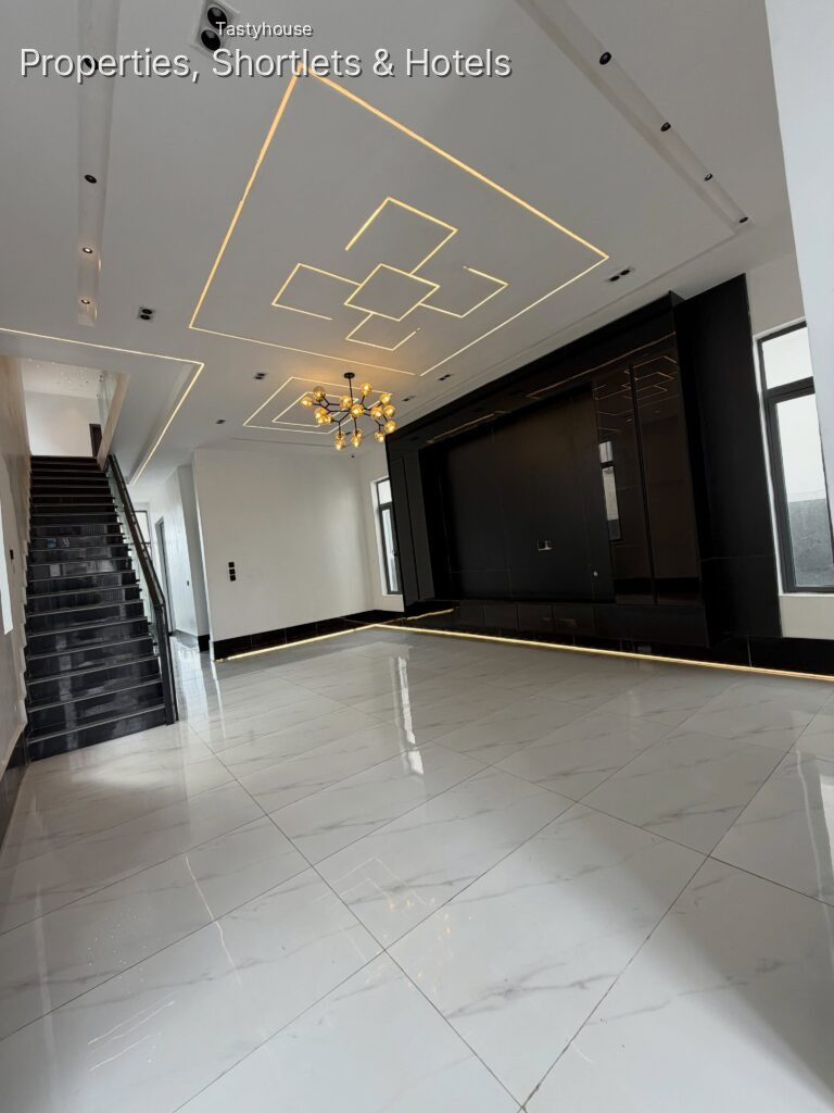 5-BEDROOM MASTERPIECE FULLY DETACHED LUXURY DUPLEX