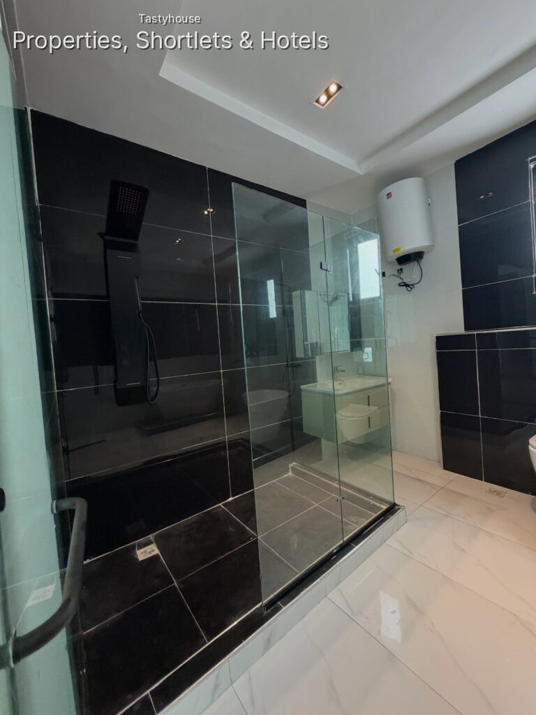 5-BEDROOM MASTERPIECE FULLY DETACHED LUXURY DUPLEX