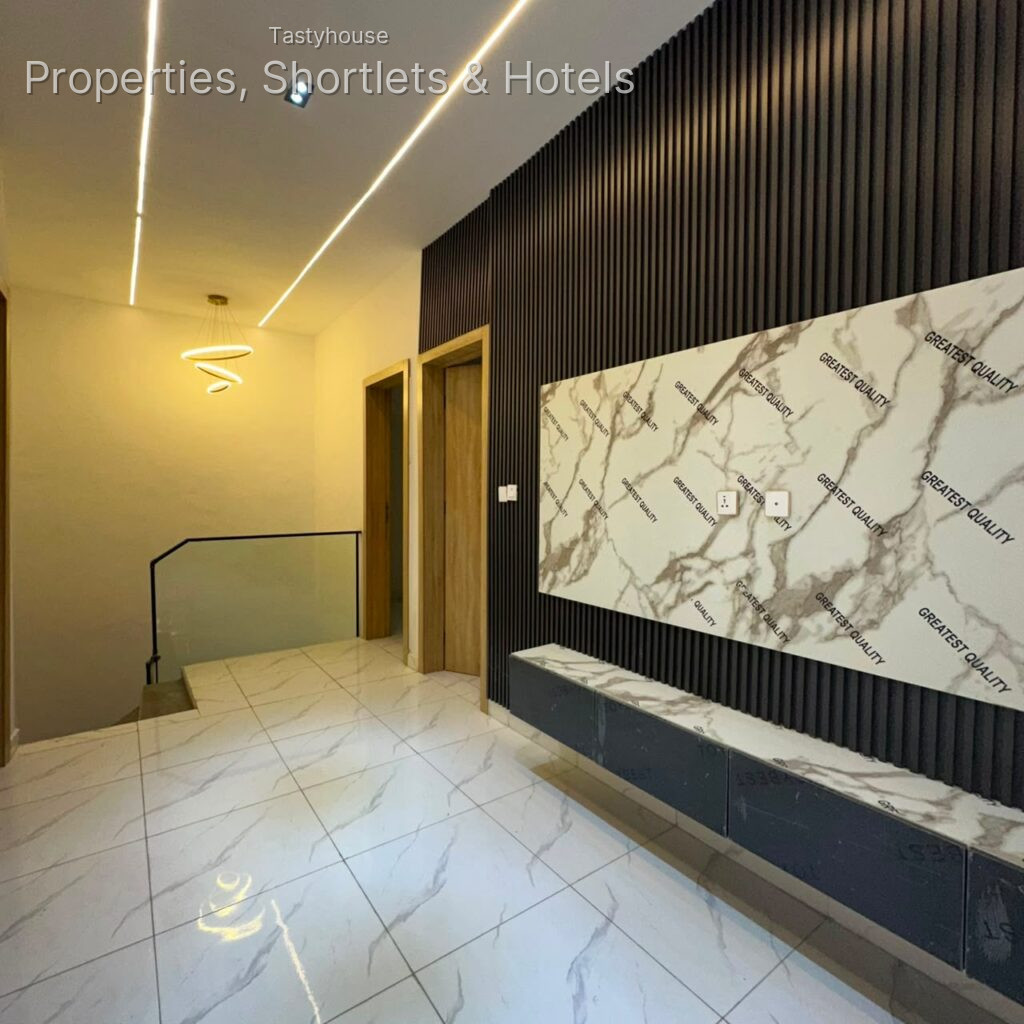 4 Bedroom semi detached duplex with a Bq