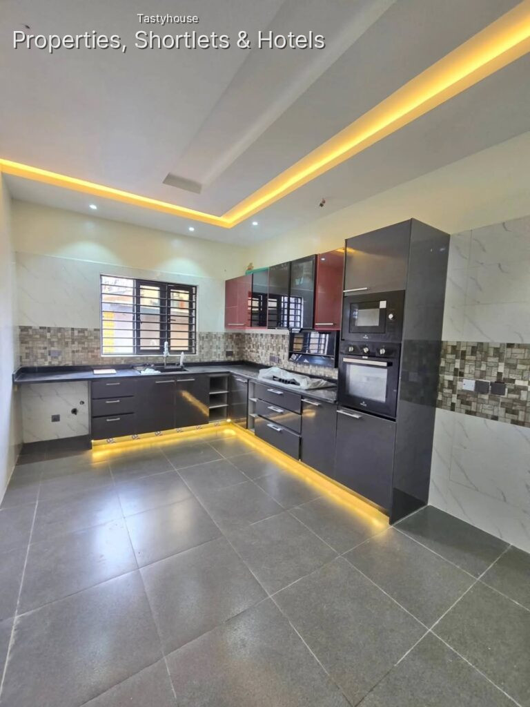 Newly built modern 3 bedroom flat