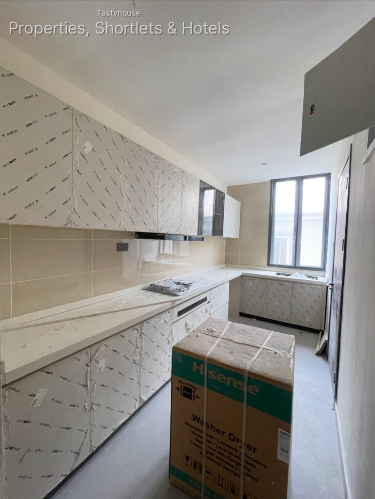 2 BEDROOM SERVICED APARTMEN