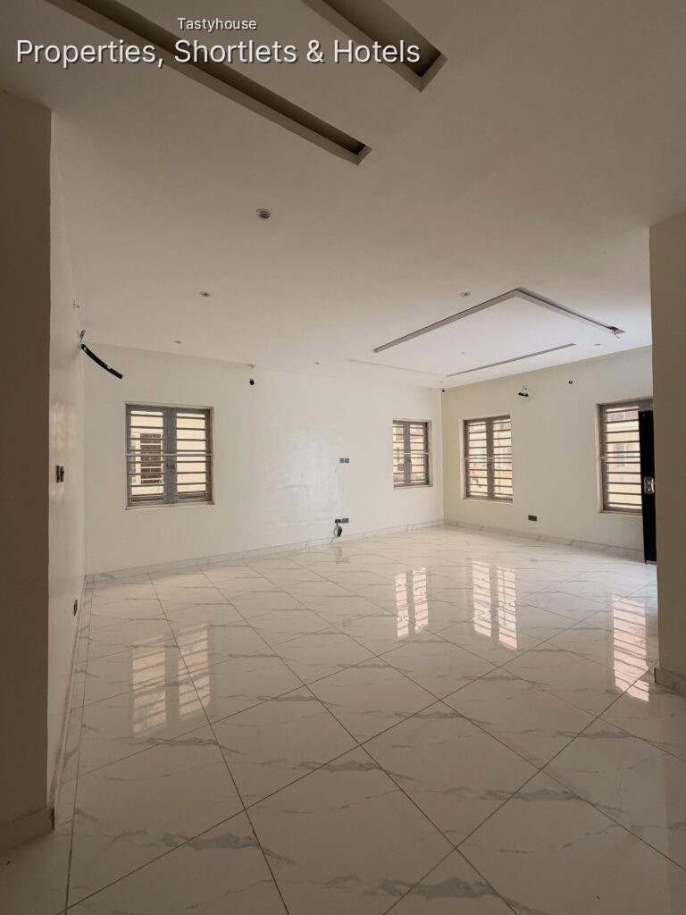 BEDROOM SEMI DETACHED DUPLEX WITH BỌ AND INVERTER