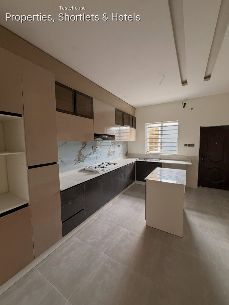 BEDROOM SEMI DETACHED DUPLEX WITH BỌ AND INVERTER