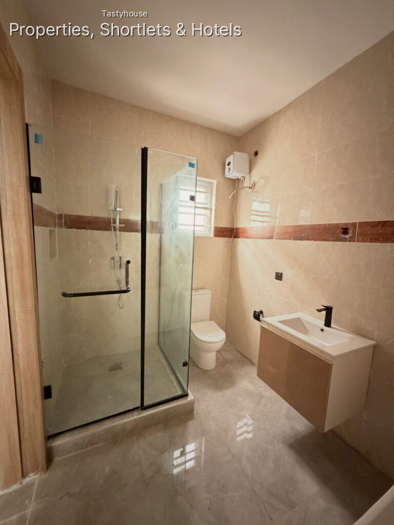 BEDROOM SEMI DETACHED DUPLEX WITH BỌ AND INVERTER