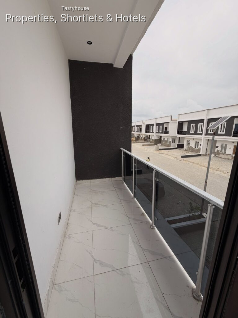 BEDROOM SEMI DETACHED DUPLEX WITH BỌ AND INVERTER